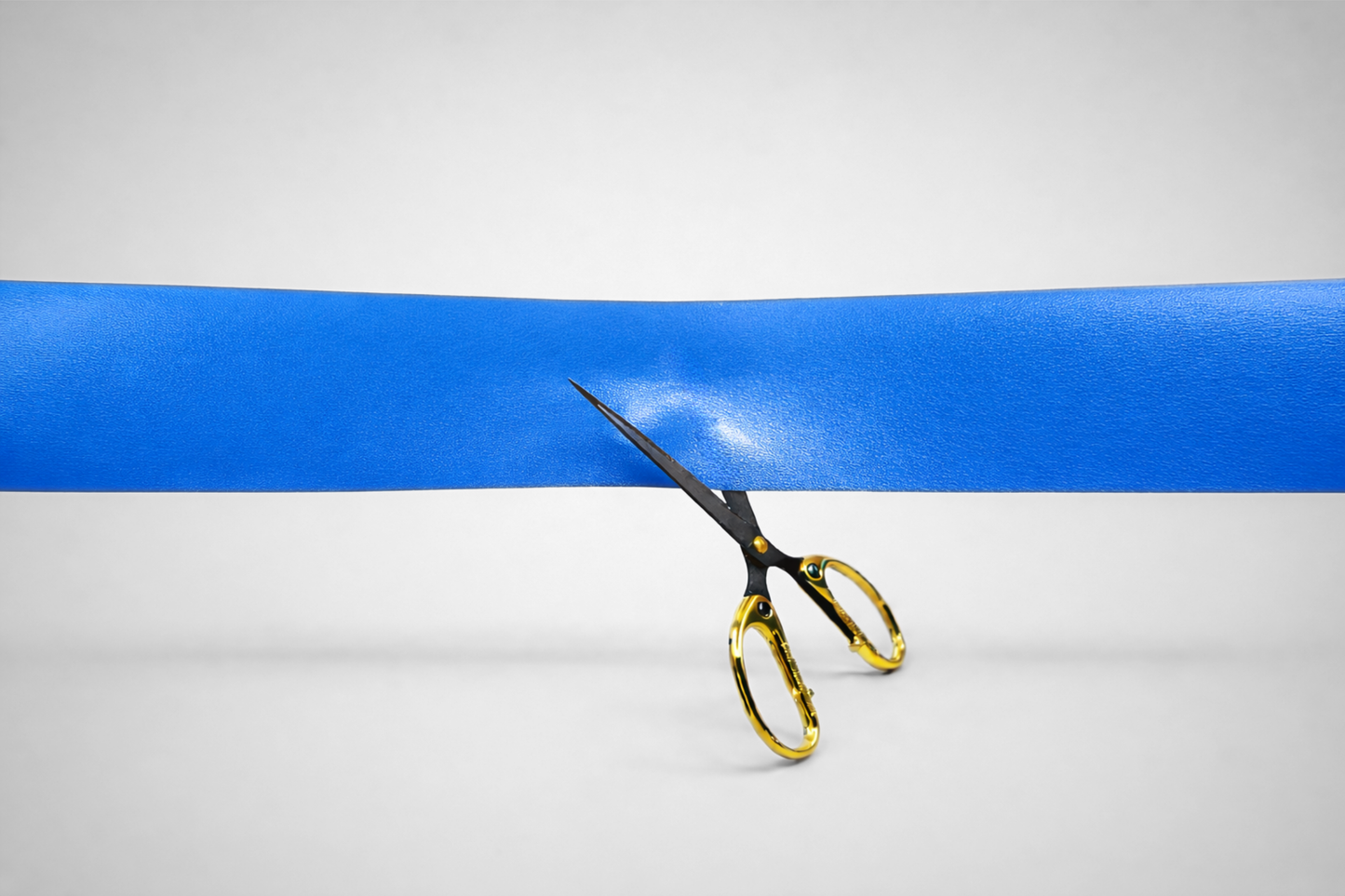 Blaue Einweihungsbänder ohne Aufdruck von JM Band®.