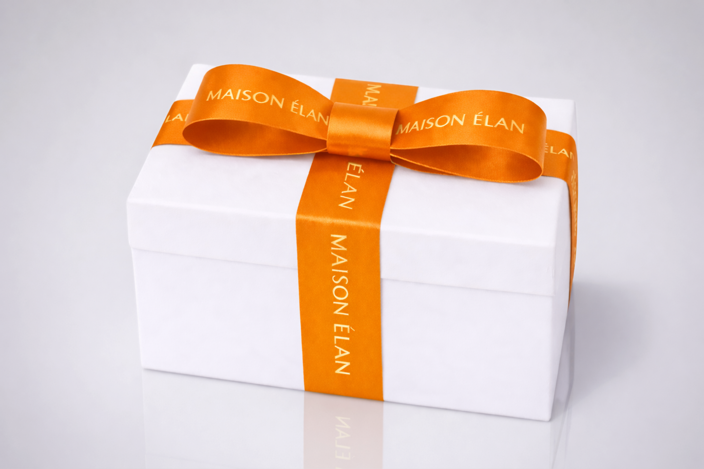 Breites Geschenkband mit Druck